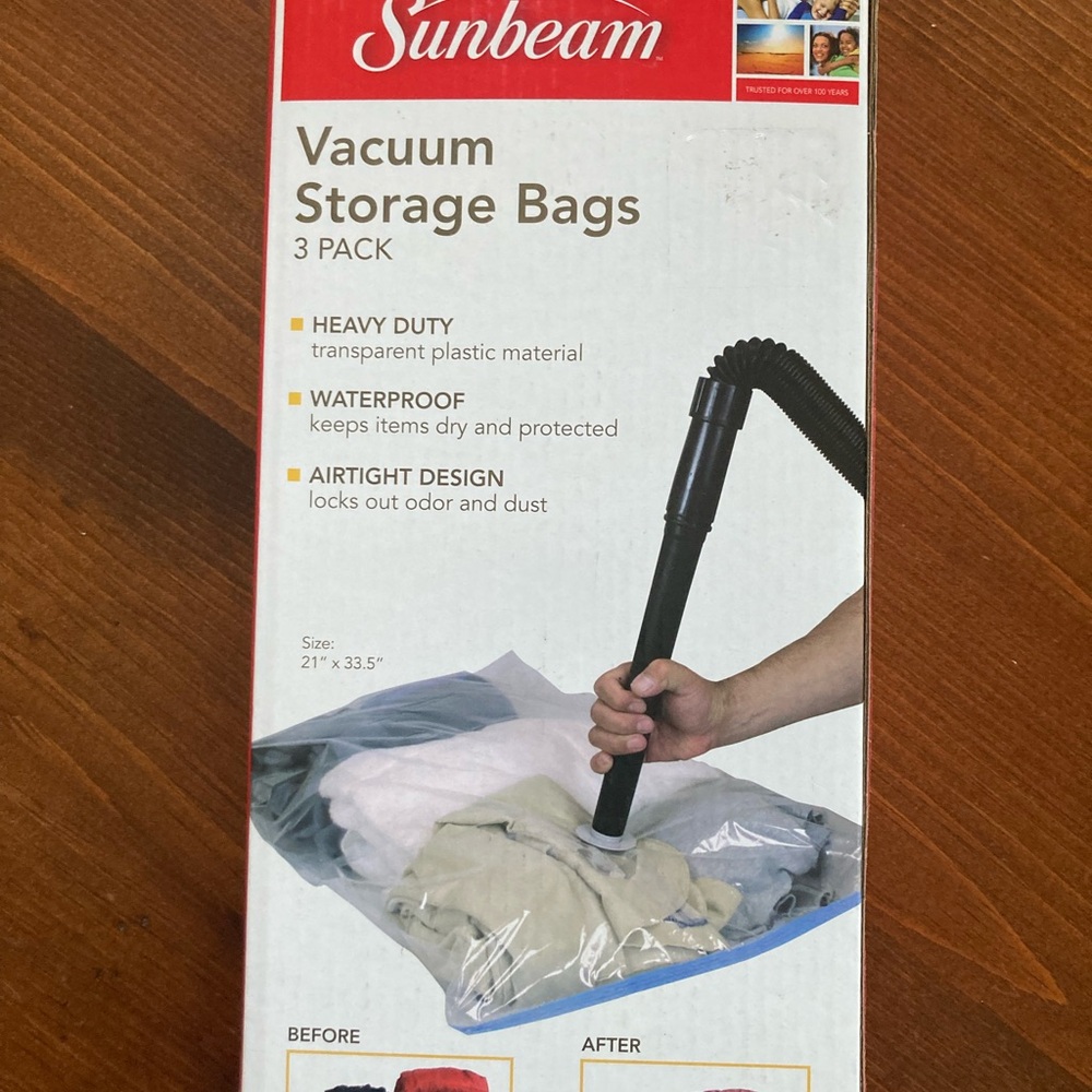 Sunbeam Vacuum Storage Bags with Blue Trim‎